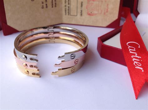 bracelet love cartier femme|cartier love bracelet without screwdriver.